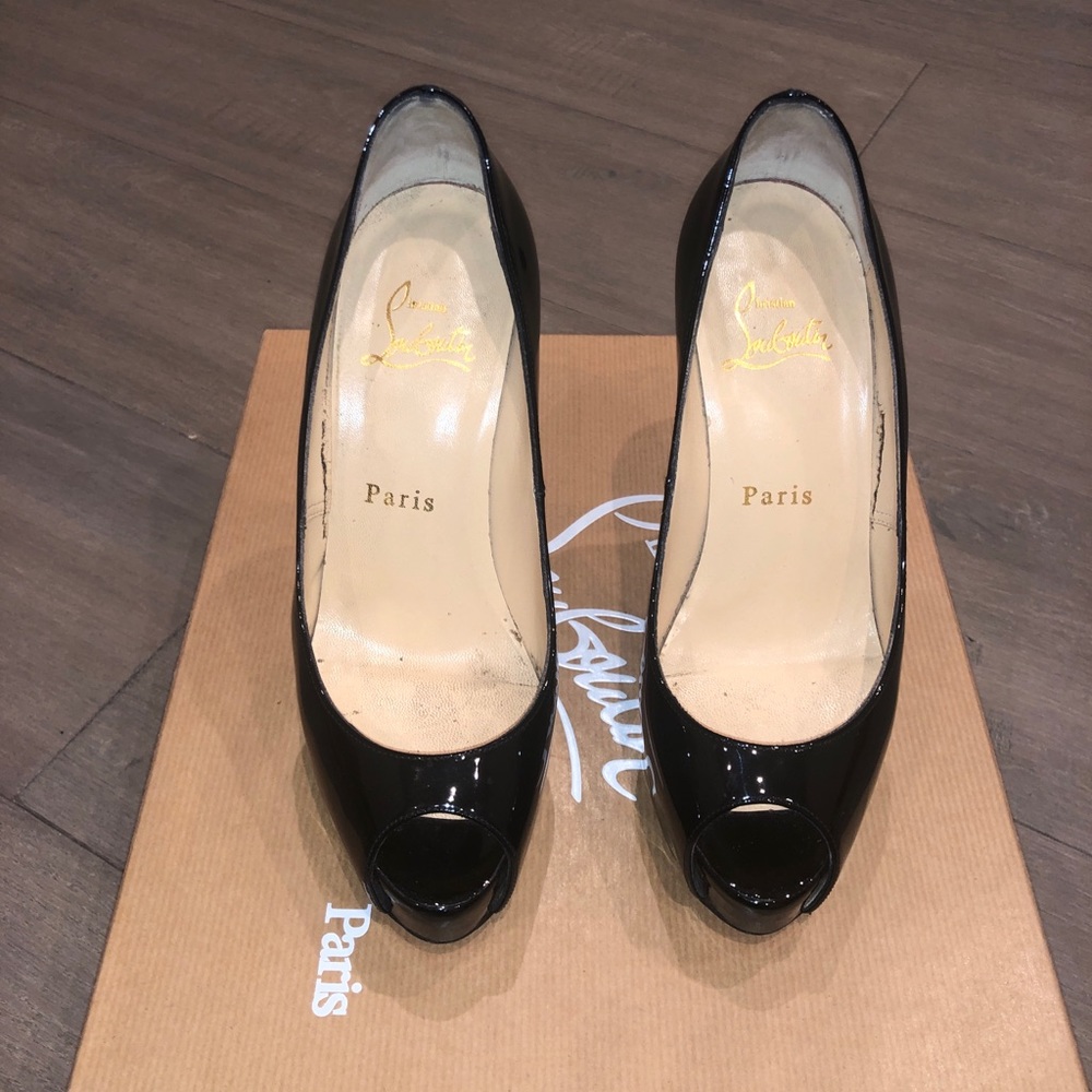 AUTHENTIC Christian Louboutin high heels